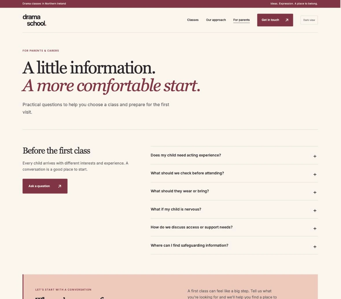 Parent-information page with a first-visit introduction, questions about attending classes and a contact link.