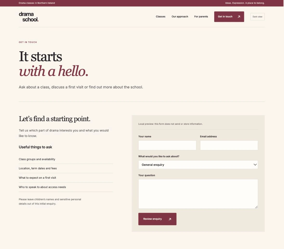 Drama website contact page with enquiry guidance and empty name, email, topic and question fields.